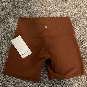 BRAND NEW LULULEMON ALIGN SHORT 6’